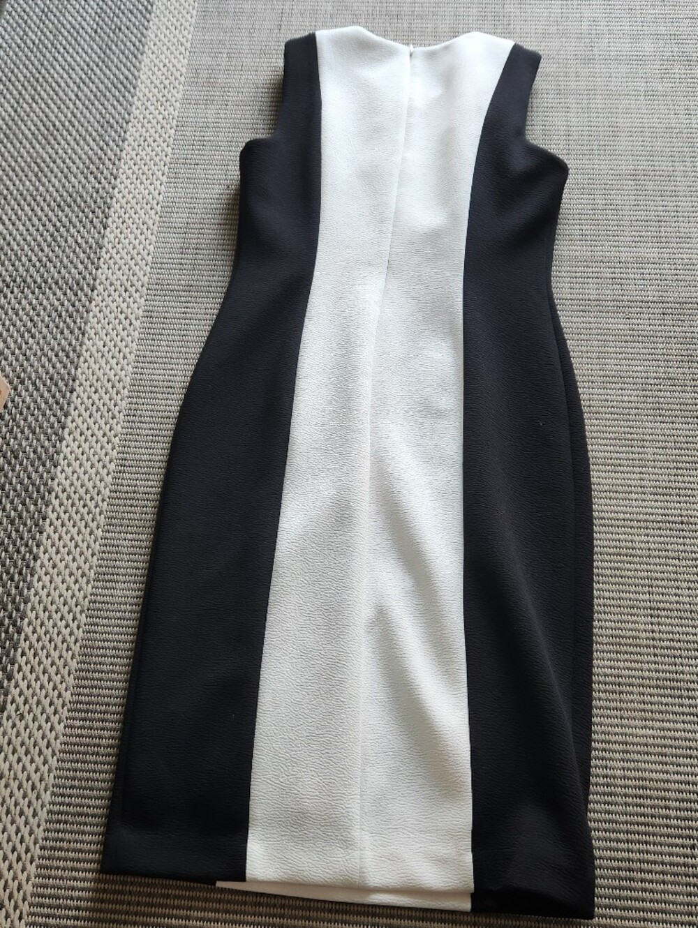 Calvin Klein Women's Size 6 Colorblock Sheath Dress Black White Workwear Career - Picture 6 of 8